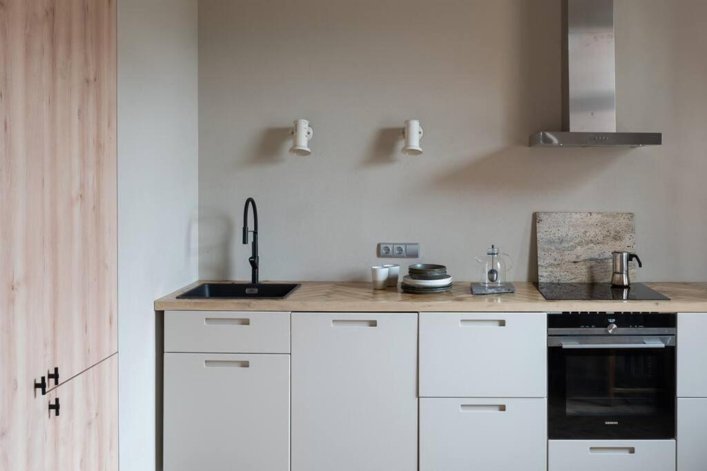 Authentic 1 Bd Old Town Apartment By Hostlovers Kaunas Extérieur photo